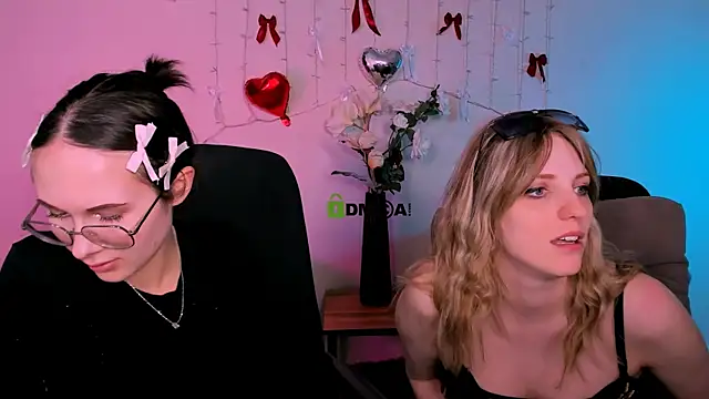 mona cloud online show from 04/13/26, 08:36