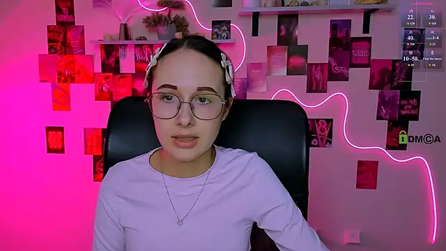 Snapshot of mona_cloud chatting on 05/14/26, 07:20 mona cloud online show from 05/14/26, 07:20
