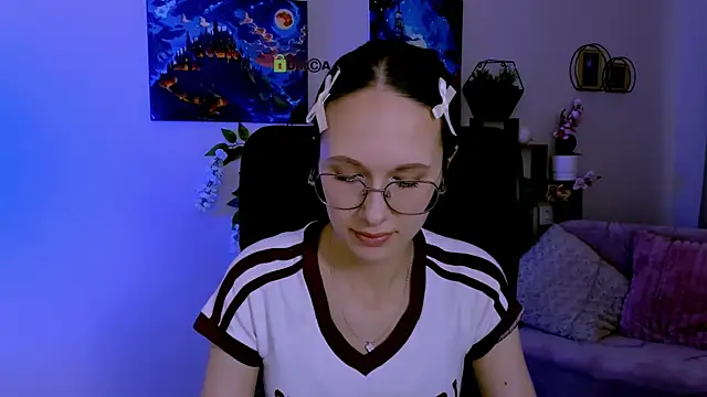mona cloud online show from 07/12/26, 08:38