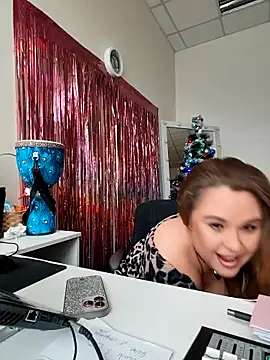 Juicy PeachLux online show from 12/04/25, 05:50