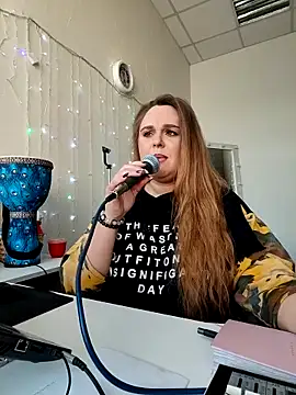 Snapshot of Juicy_PeachLux chatting on 02/13/26, 07:37 Juicy PeachLux online show from 02/13/26, 07:37