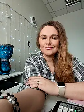 Snapshot of Juicy_PeachLux chatting on 02/15/26, 05:48 Juicy PeachLux online show from 02/15/26, 05:48