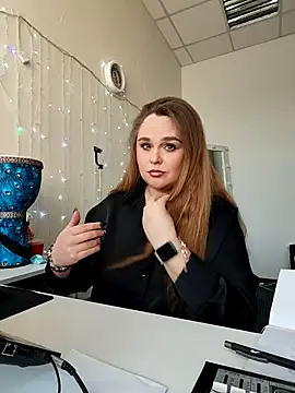 Snapshot of Juicy_PeachLux chatting on 02/18/26, 06:42 Juicy PeachLux online show from 02/18/26, 06:42