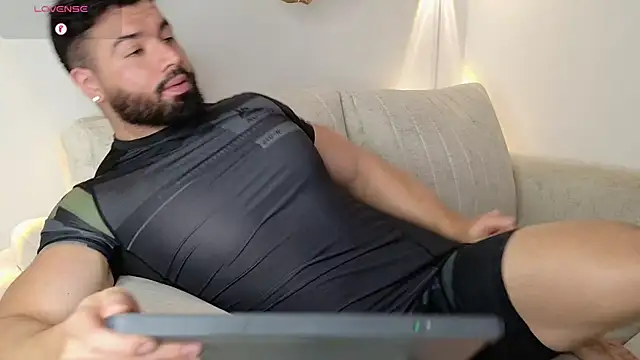 Roman Lux online show from 11/21/25, 04:11