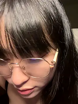 Snapshot of 214Jun chatting on 10/09/25, 03:32 214Jun online show from 10/09/25, 03:32