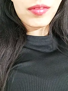 saraaxx1 online show from 11/11/25, 03:34