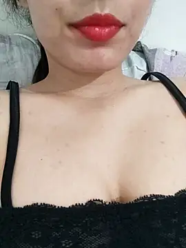 saraaxx1 online show from 07/02/26, 02:56