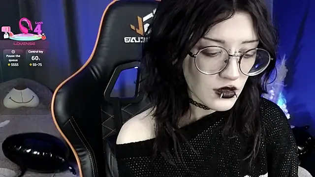 Snapshot of Setsunai_ chatting on 03/18/25, 08:26 Setsunai online show from 03/18/25, 08:26