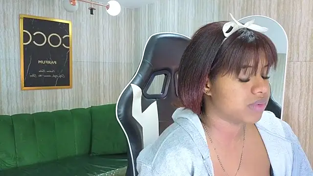 abby1 t  online show from 10/02/25, 02:51