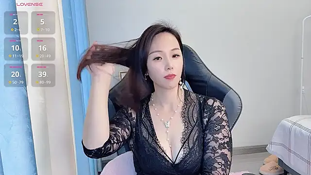 Snapshot of Dewluna chatting on 03/14/25, 03:26 Dewluna online show from 03/14/25, 03:26