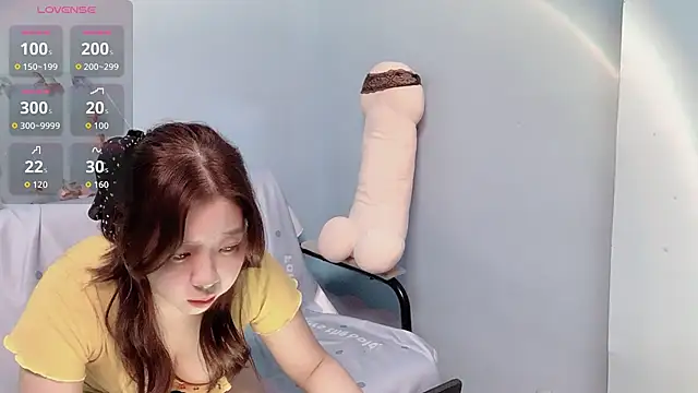 Snapshot of X-xiao-888 chatting on 10/31/25, 03:13 X-xiao-888 online show from 10/31/25, 03:13