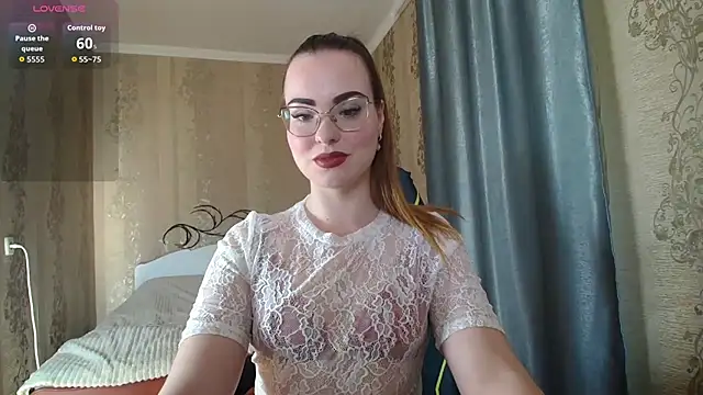 Snapshot of Leila_Kissyu chatting on 05/04/26, 02:13 Leila Kissyu online show from 05/04/26, 02:13