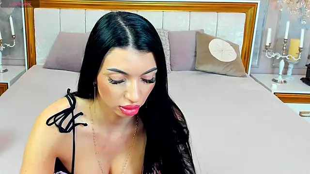 Snapshot of MightyMiss chatting on 03/18/25, 06:46 MightyMiss online show from 03/18/25, 06:46