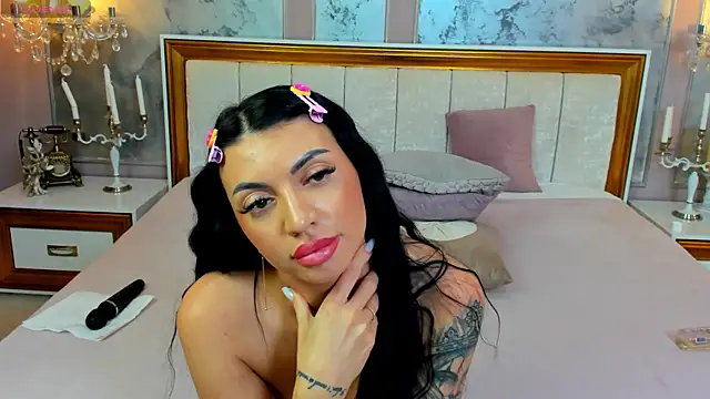 Snapshot of MightyMiss chatting on 03/19/25, 10:11 MightyMiss online show from 03/19/25, 10:11