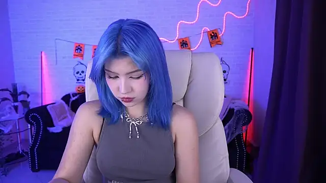 SelenaIris online show from 10/31/25, 09:05