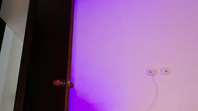 Snapshot of isahilton1 chatting on 09/08/25, 08:52 isahilton1 online show from 09/08/25, 08:52