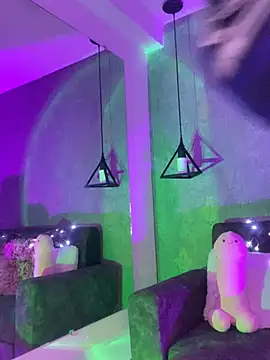 Snapshot of Hi_Soyfer chatting on 03/13/25, 05:18 Hi Soyfer online show from 03/13/25, 05:18