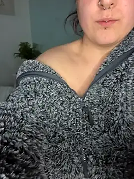 Snapshot of Saucy-Serenity chatting on 03/13/25, 06:56 Saucy-Serenity online show from 03/13/25, 06:56