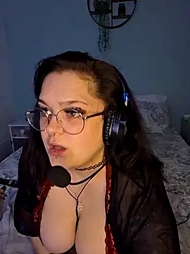 Snapshot of Saucy-Serenity chatting on 09/11/25, 07:14 Saucy-Serenity online show from 09/11/25, 07:14