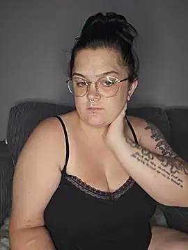 Snapshot of Saucy-Serenity chatting on 07/12/26, 10:34 Saucy-Serenity online show from 07/12/26, 10:34