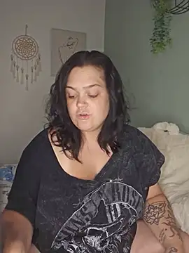 Snapshot of Saucy-Serenity chatting on 07/19/26, 06:55 Saucy-Serenity online show from 07/19/26, 06:55