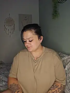 Snapshot of Saucy-Serenity chatting on 07/27/26, 10:39 Saucy-Serenity online show from 07/27/26, 10:39