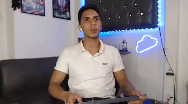 Monkey uchiha777 online show from 03/10/25, 01:10