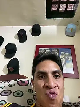 Monkey uchiha777 online show from 03/18/25, 10:37