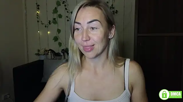 Kiss julli88I online show from 09/18/25, 05:26