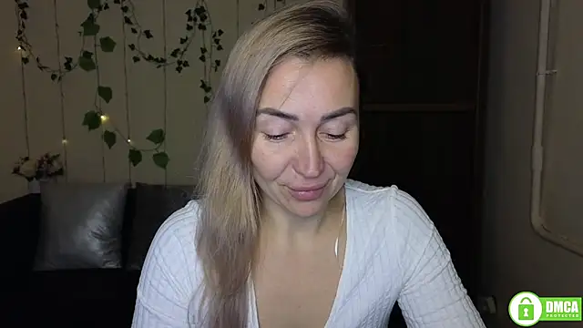 Kiss julli88I online show from 12/14/25, 06:23