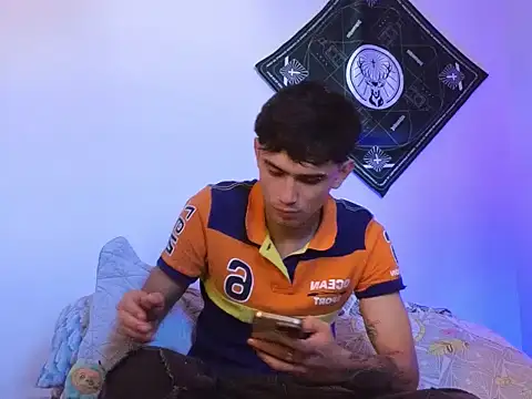 samevansx  online show from 01/09/26, 07:26