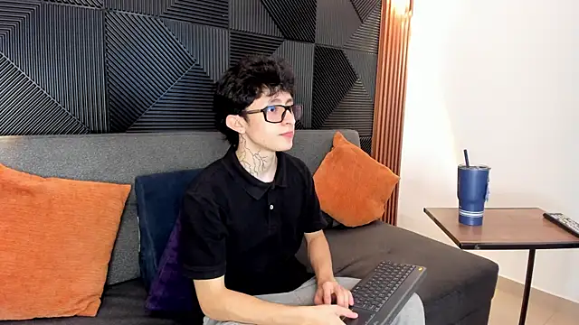 troy rouge online show from 03/13/25, 07:17