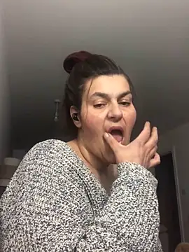 Curvy-Essex-Milf online show from 10/10/25, 05:45