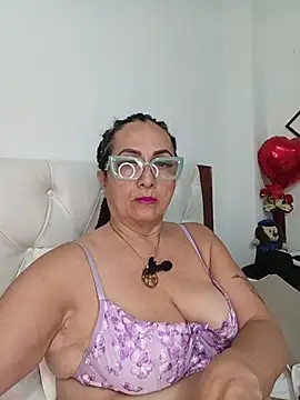 Snapshot of AlessandraLeroy chatting on 07/01/26, 02:24 AlessandraLeroy online show from 07/01/26, 02:24