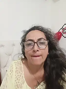 Snapshot of AlessandraLeroy chatting on 07/08/26, 01:43 AlessandraLeroy online show from 07/08/26, 01:43