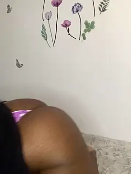 Nahomy gree online show from 10/10/25, 06:01