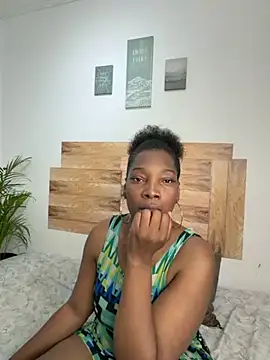 Snapshot of Nahomy_gree chatting on 04/07/26, 07:25 Nahomy gree online show from 04/07/26, 07:25