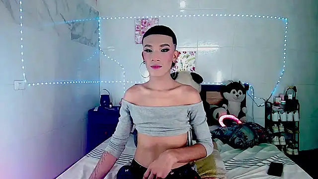 KimberlyXtreme online show from 10/10/25, 10:20