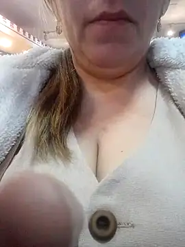 Luna-nevada online show from 03/19/25, 07:49