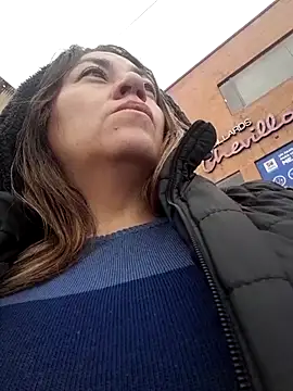 Luna-nevada online show from 10/24/25, 11:17