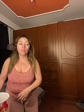 Luna-nevada online show from 02/20/26, 10:27