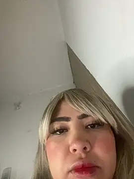 Mia cullen  online show from 10/25/25, 02:19