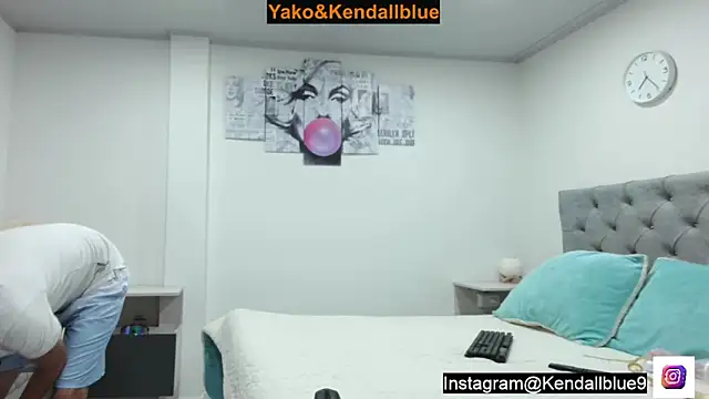 kendallblue  online show from 10/20/25, 12:22