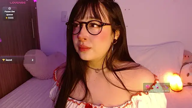 Oliviargf online show from 11/17/25, 11:54