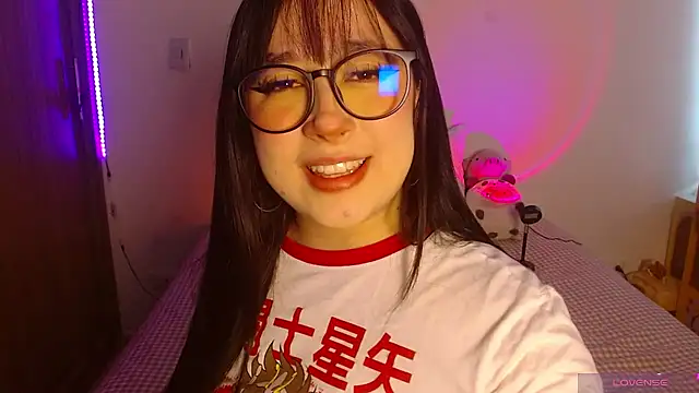 Snapshot of Oliviargf chatting on 06/19/26, 01:15 Oliviargf online show from 06/19/26, 01:15