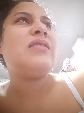 esmeralda jadees online show from 03/07/25, 08:13