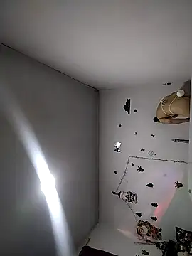 esmeralda jadees online show from 12/02/25, 08:59