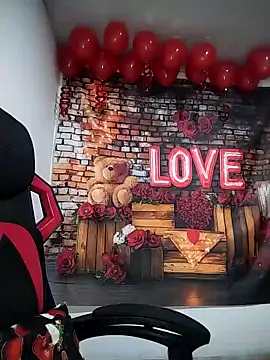 esmeralda jadees online show from 02/23/26, 09:45