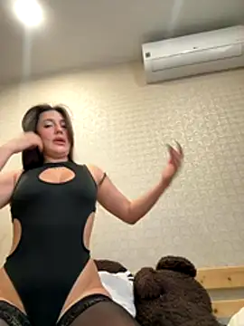 Snapshot of AleksandraRich chatting on 11/04/25, 02:21 AleksandraRich online show from 11/04/25, 02:21