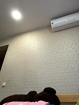 Snapshot of AleksandraRich chatting on 11/10/25, 02:21 AleksandraRich online show from 11/10/25, 02:21